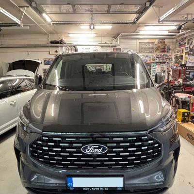 Montaz Tazne Zarizeni Auto Hak Ford Turneo Custom 1
