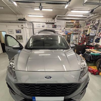 Montáž záznamové kamery MIO MiVue 955W Dual (přední-zadní) do Ford Kuga