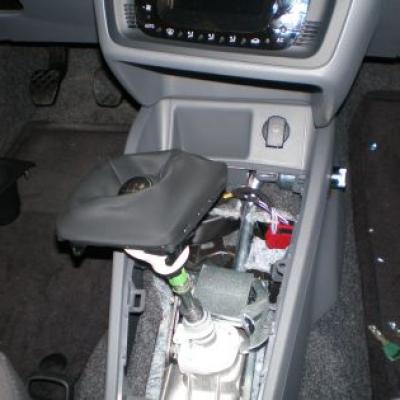 20110621defendlock03